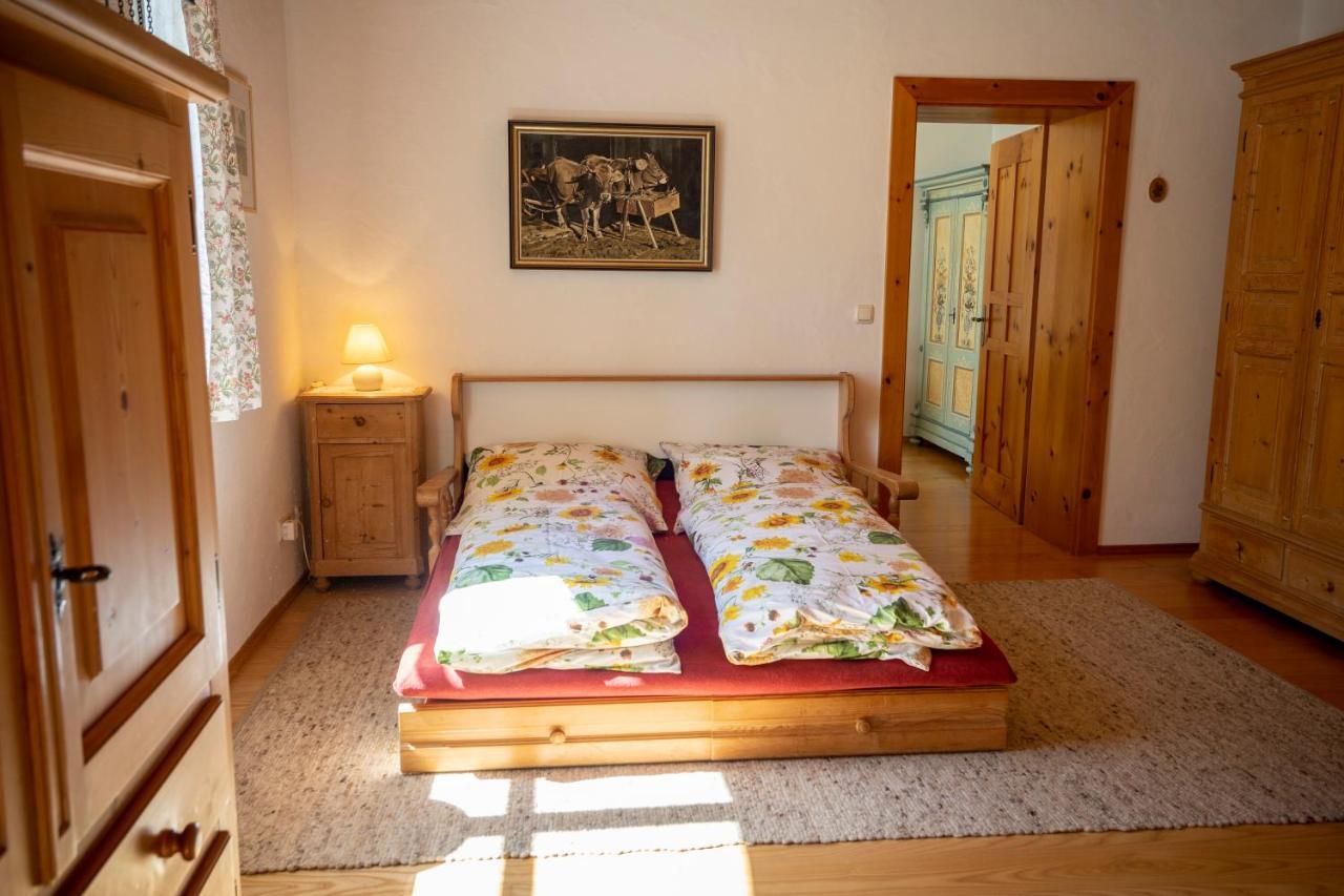 Landhauswohnung mit wildromantischem Garten Füssen Exterior foto