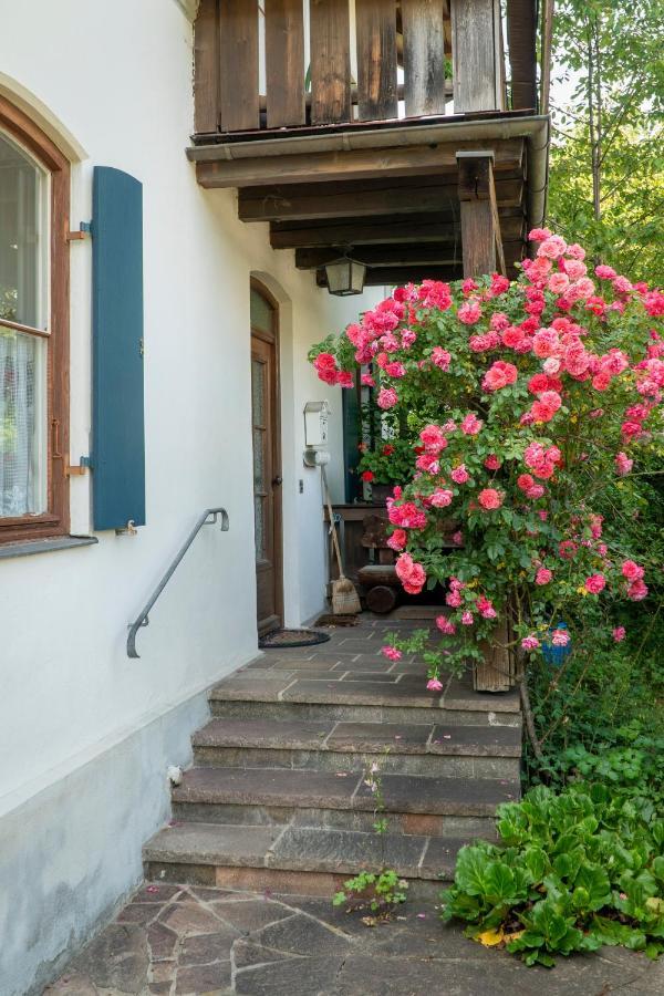 Landhauswohnung mit wildromantischem Garten Füssen Exterior foto